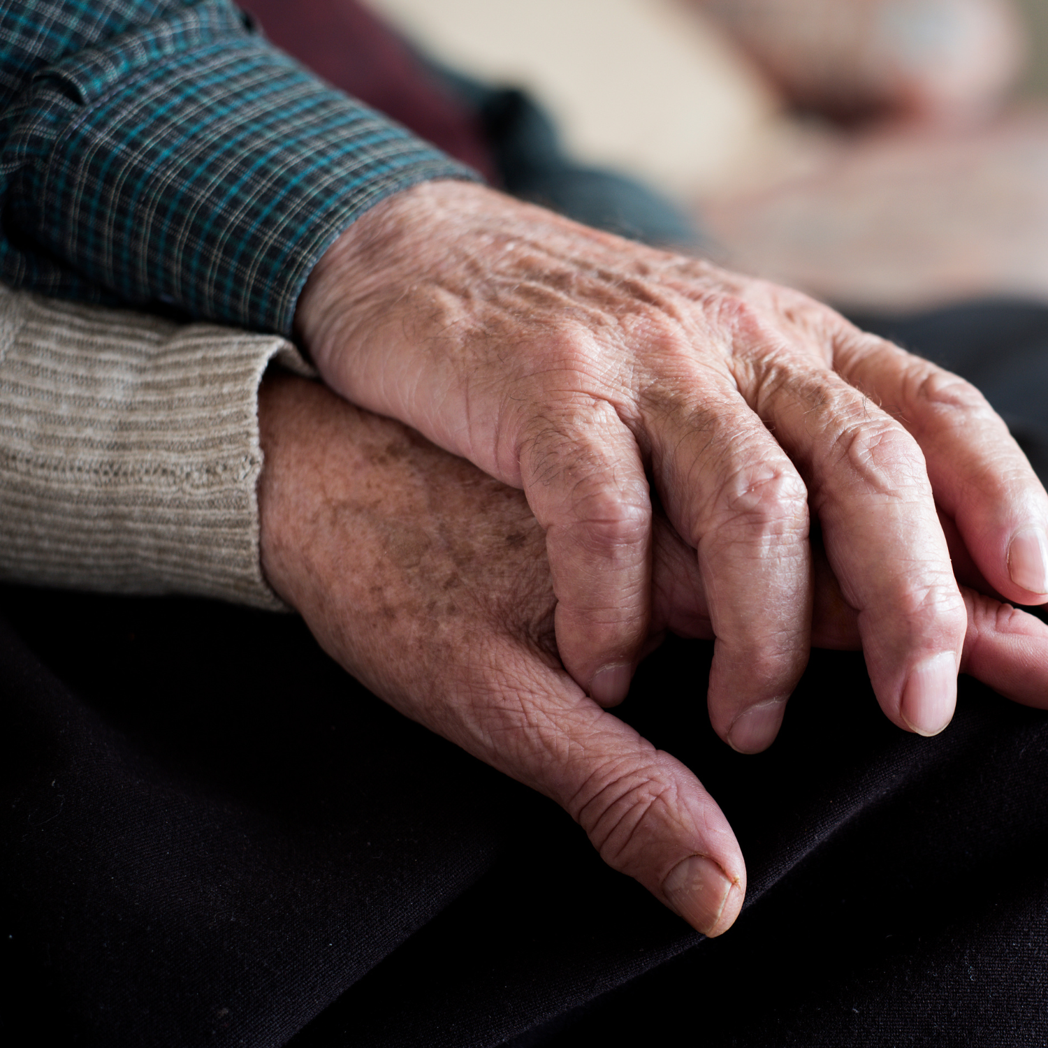 taches mains bordeaux